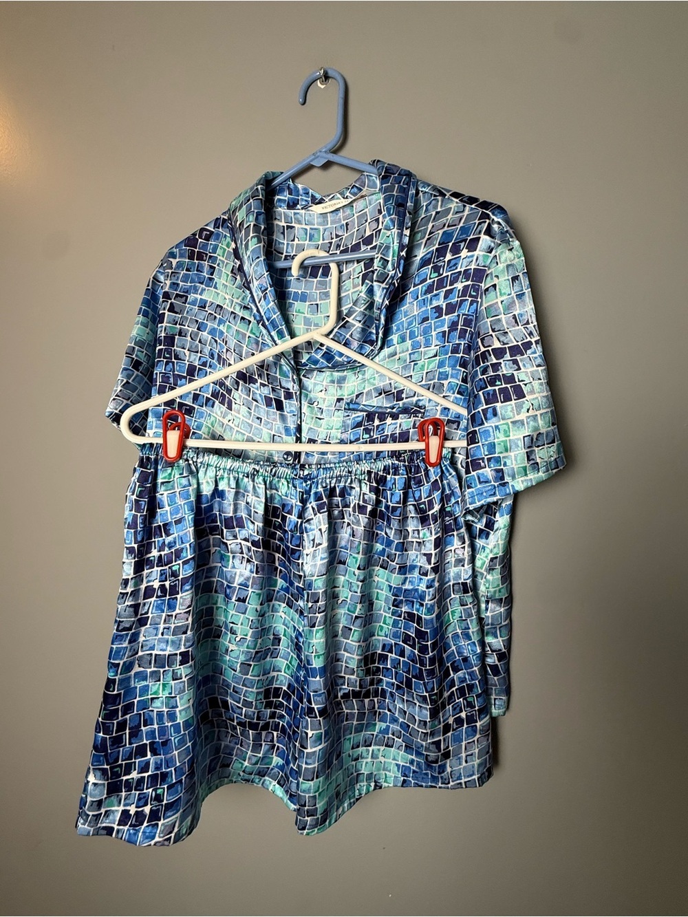 Victoria's Secret Satin Summer Pajama Set Womens Sz M Blue/Teal Mosaic